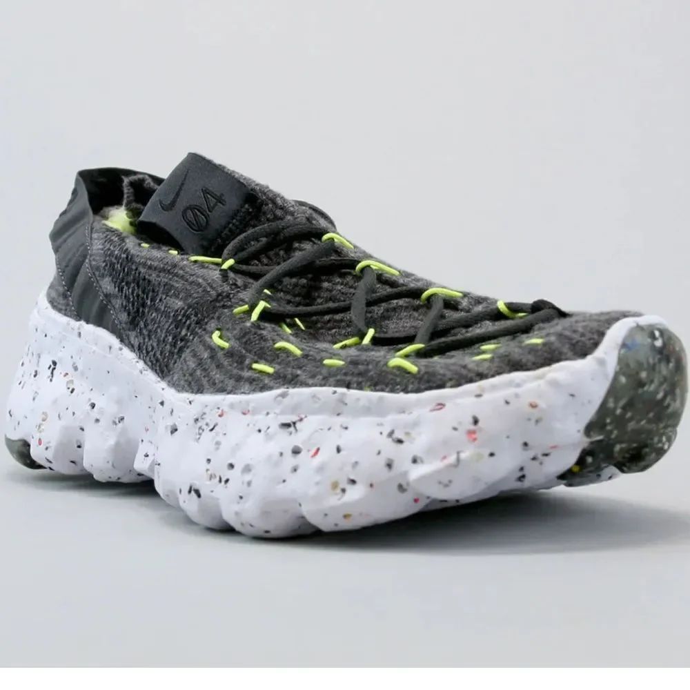 NIKE Space Hippie 04 Black /Volt /White size 12.